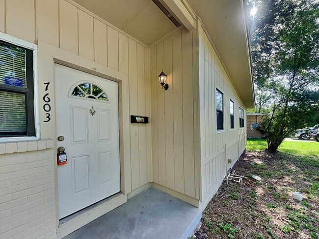 Building Photo - Arlingwood