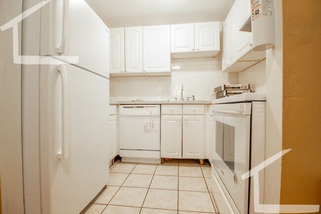 Building Photo - 24 Farrington Ave
