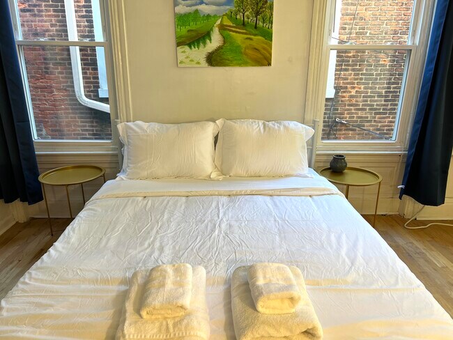 Bedroom 1 - 3215 Hamilton St