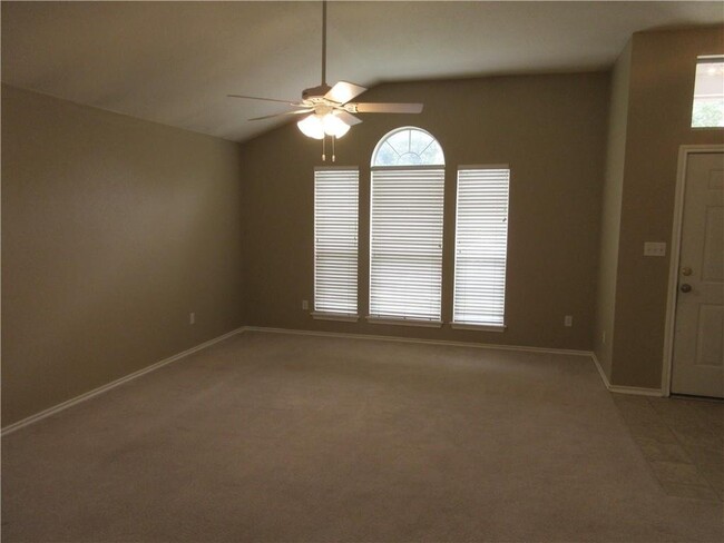 Building Photo - 2412 Redwood Trce, Round Rock, TX 78664 - ...