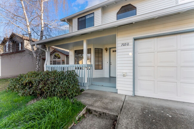 Building Photo - 7050 SW 174th Ave