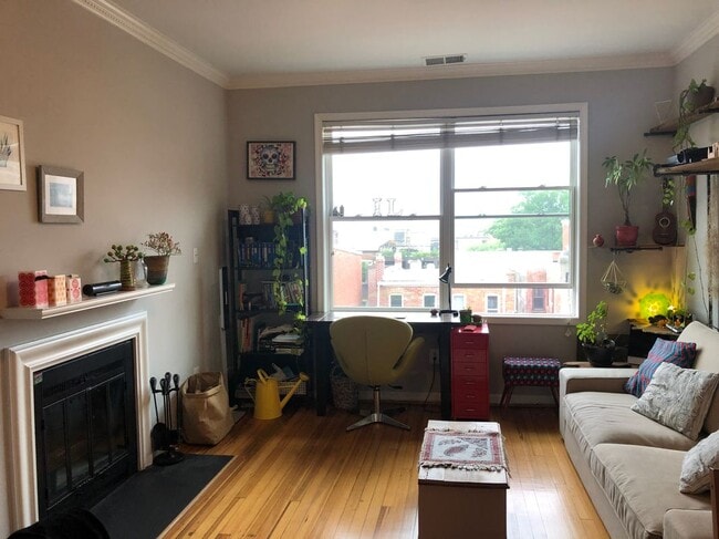 Building Photo - 1830 California St NW