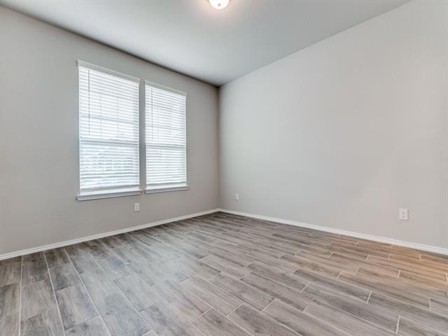 Building Photo - 5936 Hopkins Dr