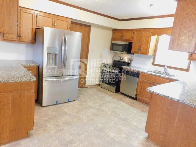 Foto del edificio - 8521 Richardsonwood Rd