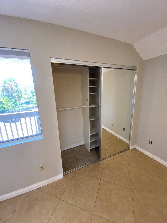 Foto del edificio - 6151 Rancho Mission Rd #207