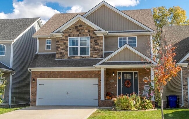 Three bedroom with finished basement in Hamburg! - Three bedroom with finished basement in Hamburg! House