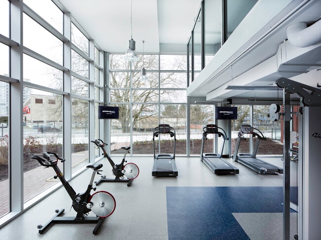 Photo du bâtiment - RIVA Residences