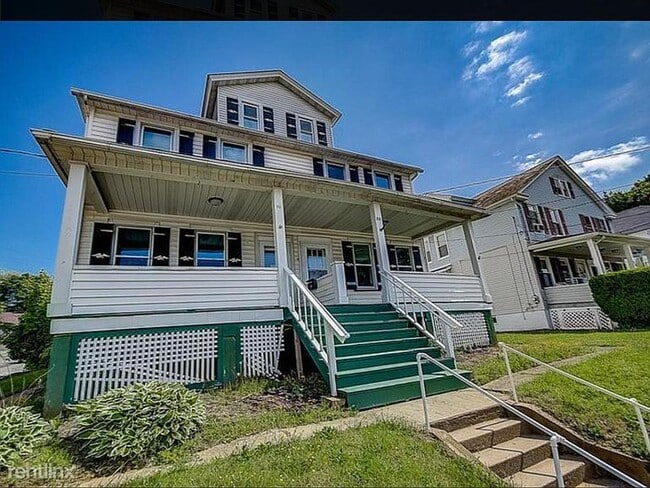 Building Photo - 3 br, 1 bath House - 88 Park Ave