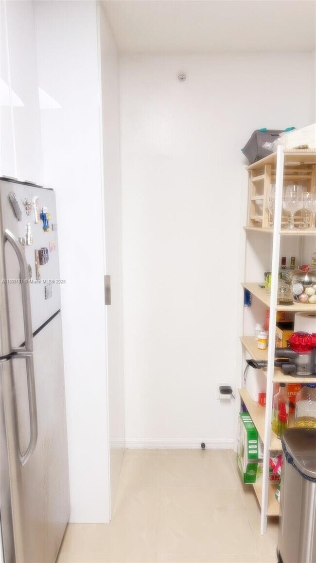 Foto del edificio - 5091 NW 7th St