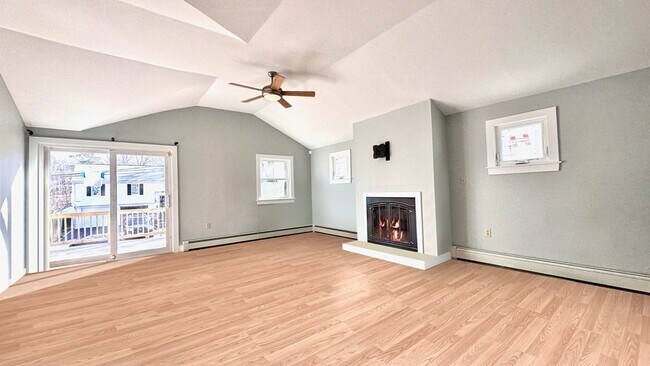 Building Photo - 89 Pleasant St