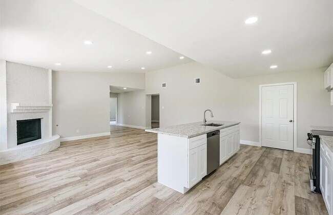 Foto del edificio - 92206 Cimarron Pkwy
