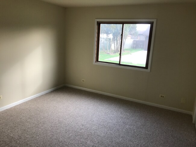Building Photo - 773 Lippert Ln