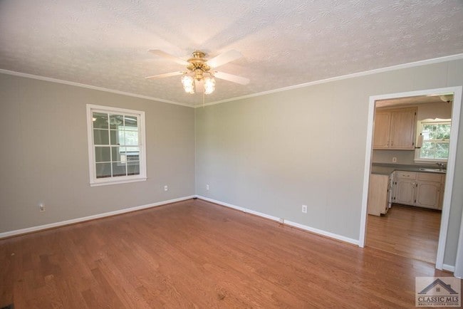 Building Photo - 1020 Eaglewood Dr