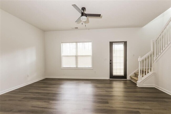 Foto del edificio - 2555 Flat Shoals Rd