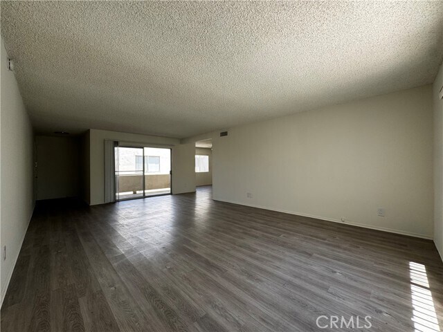 Building Photo - 475 E Cypress Ave