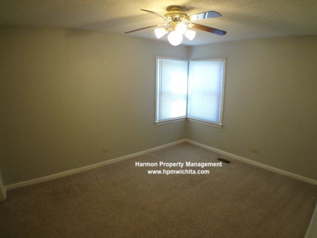 Foto del edificio - 3518 E 14th St N