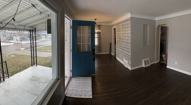 In living room, looking towards dining room. - 1823 Taylor Ave