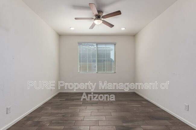 Building Photo - 3041 E Desert Broom Pl