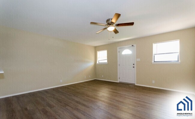 Foto del edificio - CUTE 2 Bedroom 1 Bath in Grape Creek!