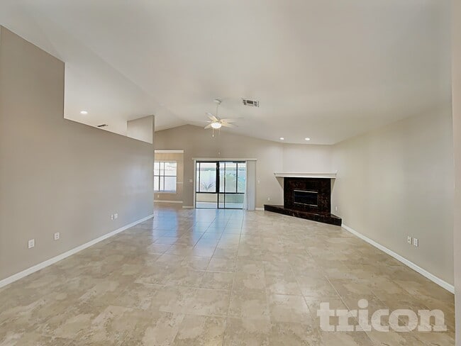 Foto del edificio - 7832 Osteen Rd