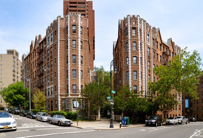 Building Photo - Lenru Apartments