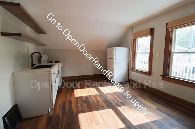 Building Photo - 1602 Geller St