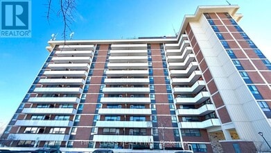 Building Photo - 541 Blackthorn Ave