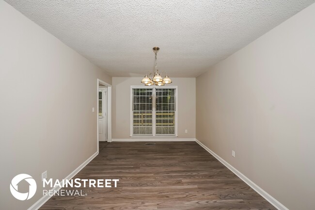 Building Photo - 1704 Native Dancer Dr