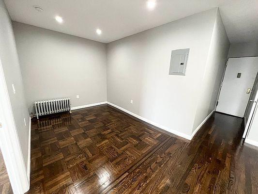 Foto del edificio - 2 bedroom in BRONX NY 10468