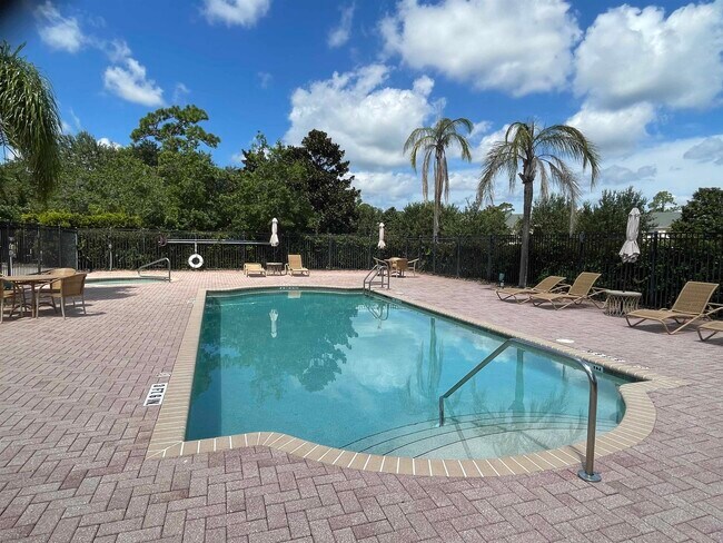Foto del edificio - 623 Shores Blvd