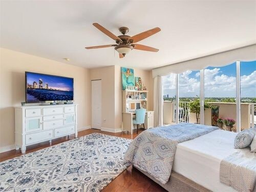 Foto del edificio - 615 Bayshore Dr