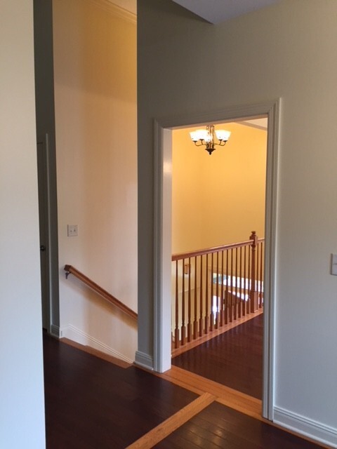 Building Photo - 5BR Bellevue Home.. Rent concession..  1/2...