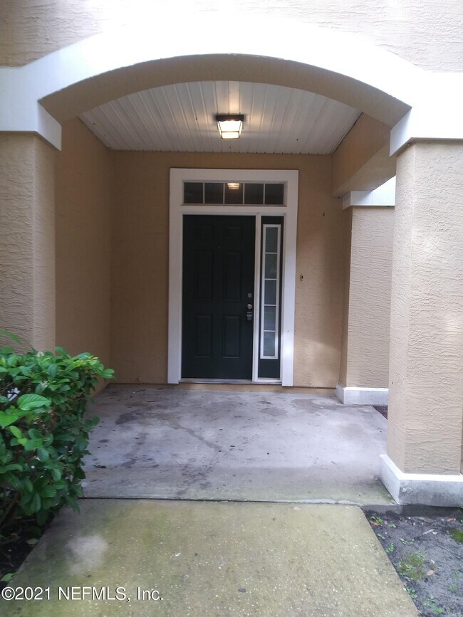 Foto del edificio - 5260 Collins Rd