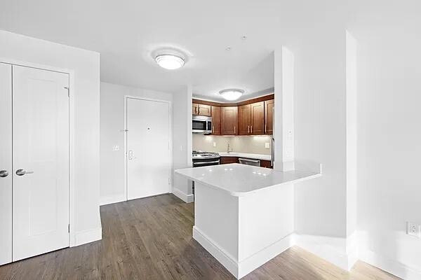 Building Photo - 333 E 91st St