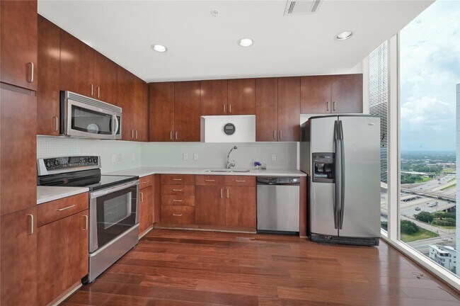 Foto del edificio - 5925 Almeda Rd