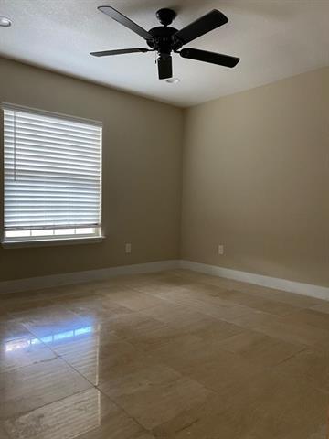 Building Photo - 5016 I-35E