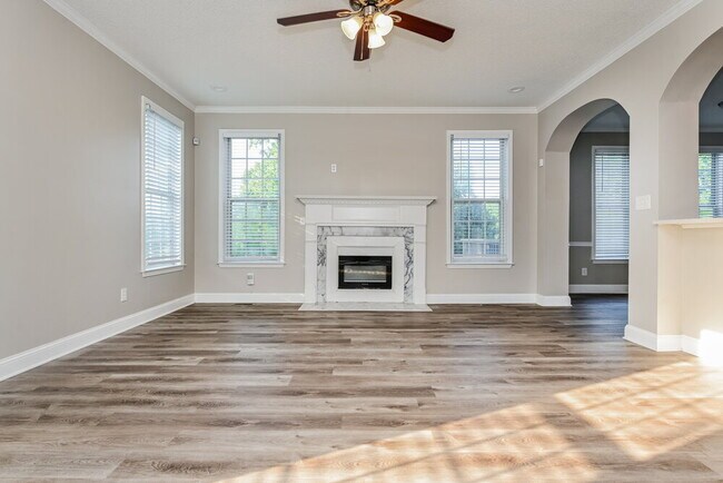 Building Photo - 414 Longridge Ct
