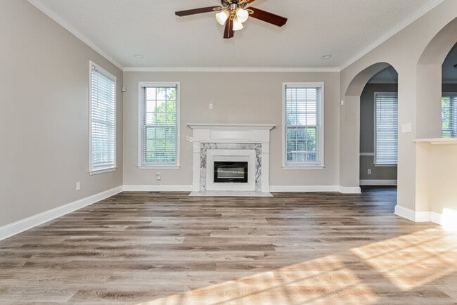 Foto del edificio - 414 Longridge Ct