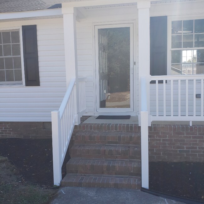 Foto del edificio - 119 Meadow Wood Dr