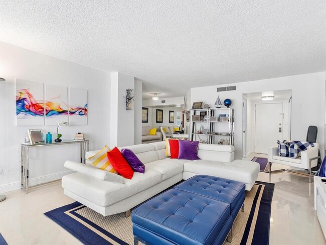 Building Photo - 3400 Galt Ocean Dr