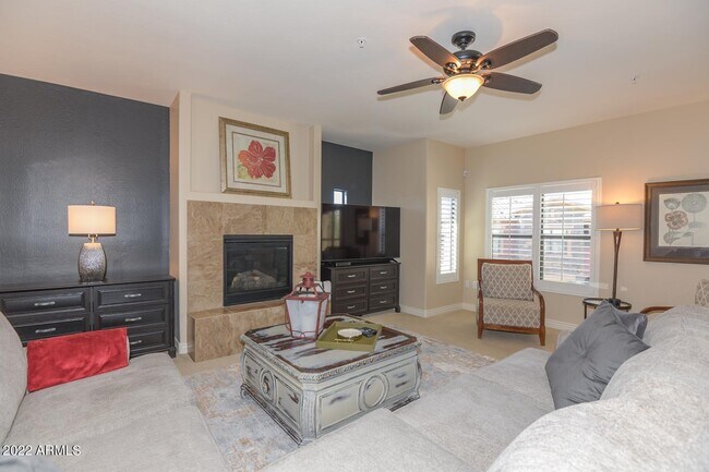 Foto del edificio - 21320 N 56th St