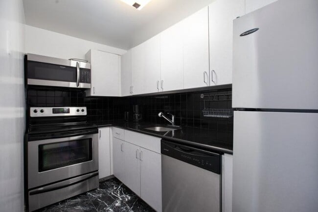 Building Photo - 1 bedroom in NEW YORK NY 10005