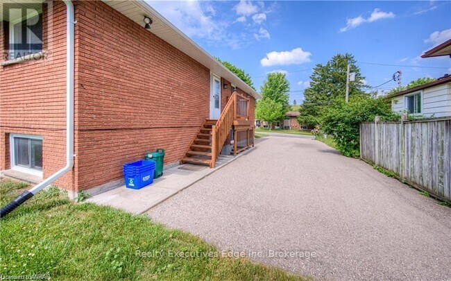 Building Photo - 62 Scenic Dr