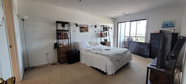 Foto del edificio - 3920 Mystic Valley Pkwy