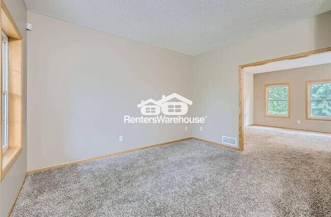 Foto del edificio - The Lakes of Blaine 4 Bedroom 3.5 Bath Home