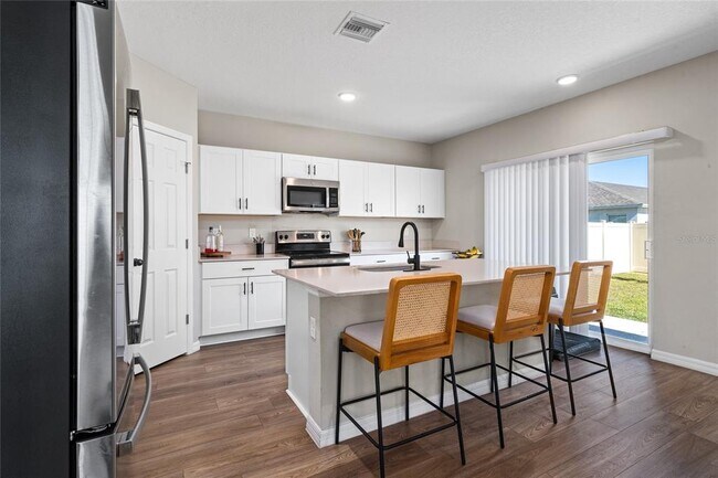 Foto del edificio - 5008 Starboard St