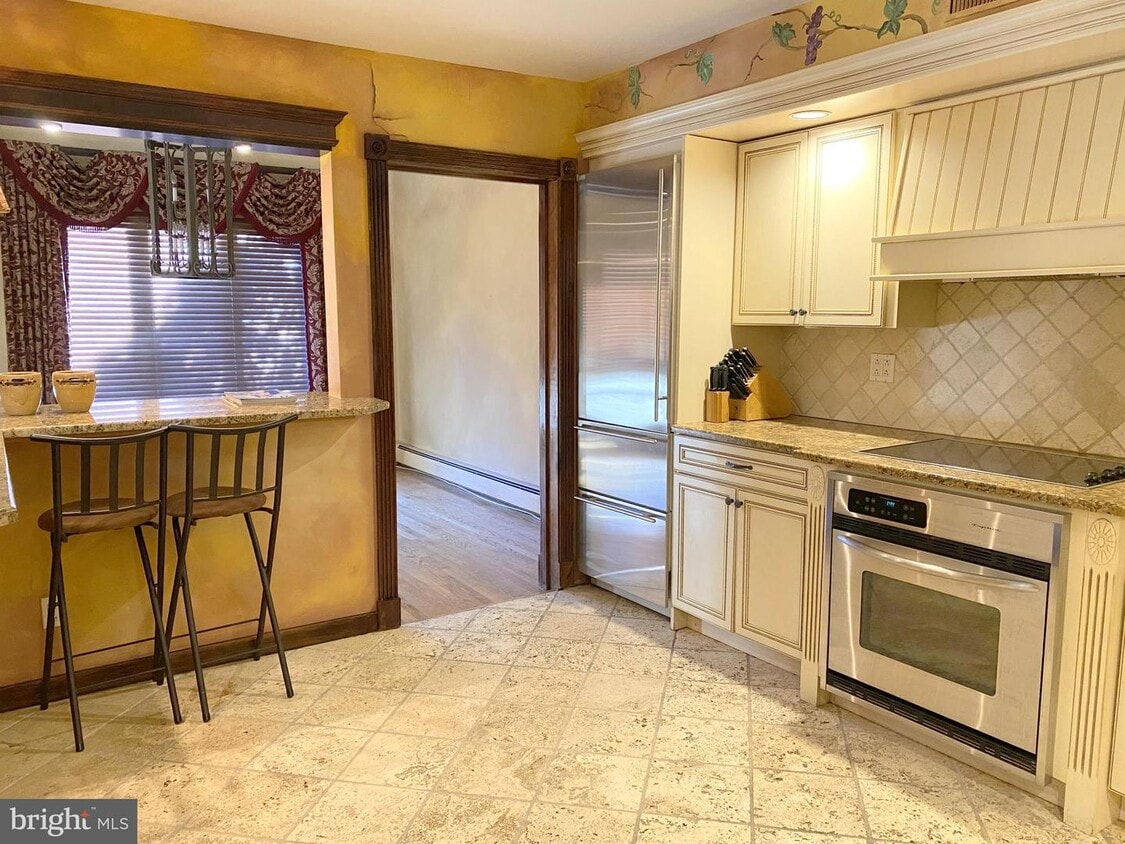 32 Centura, Cherry Hill, NJ 08003 Townhome Rentals in Cherry Hill NJ