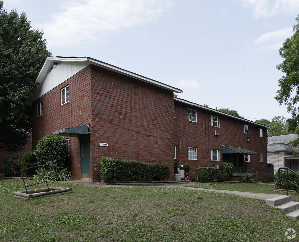 Building Photo - 1060 SW Oak St