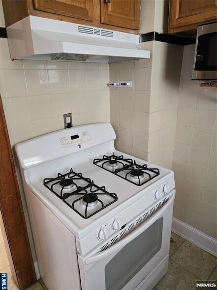 Foto del edificio - 221 Hayward Pl