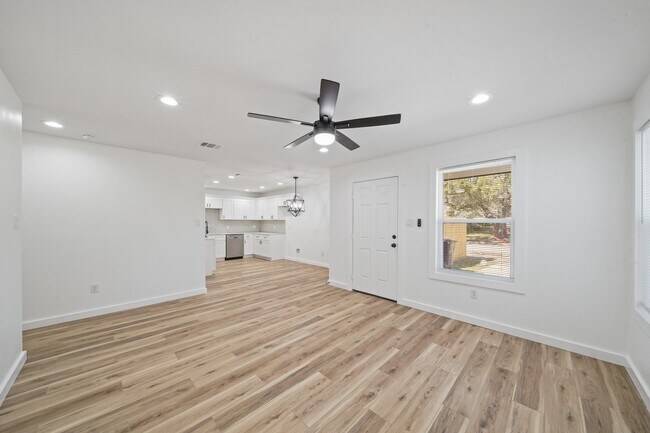 Foto del edificio - 4154 Erby St